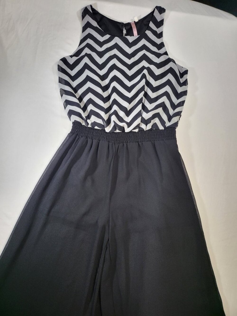 Black & White Chevron Maxi Dress – Size L